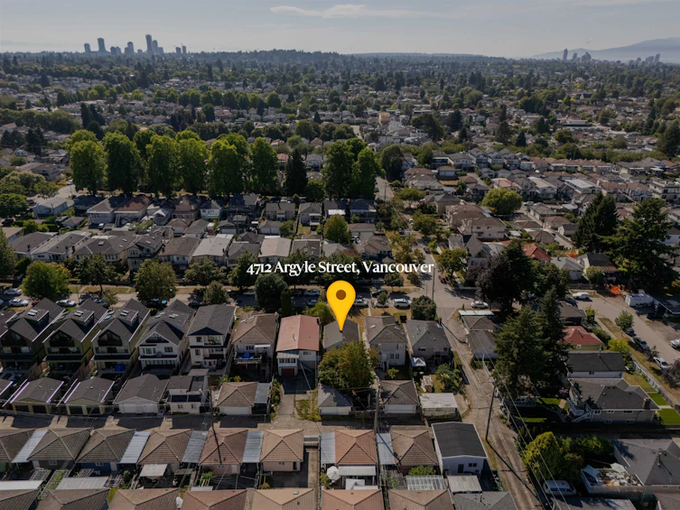 4712 Argyle Street, Vancouver, BC, V5N 3X8 - 3