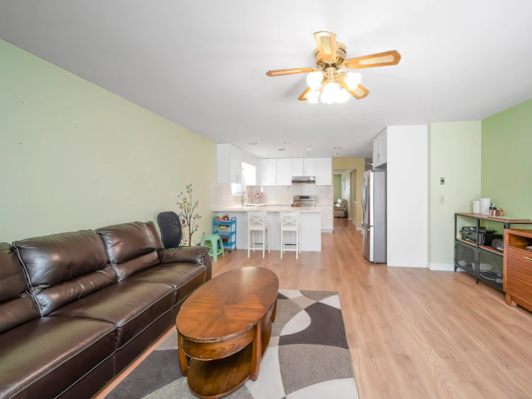 11 Harbour Place, Port Moody, BC, V3H 4J8 - 11