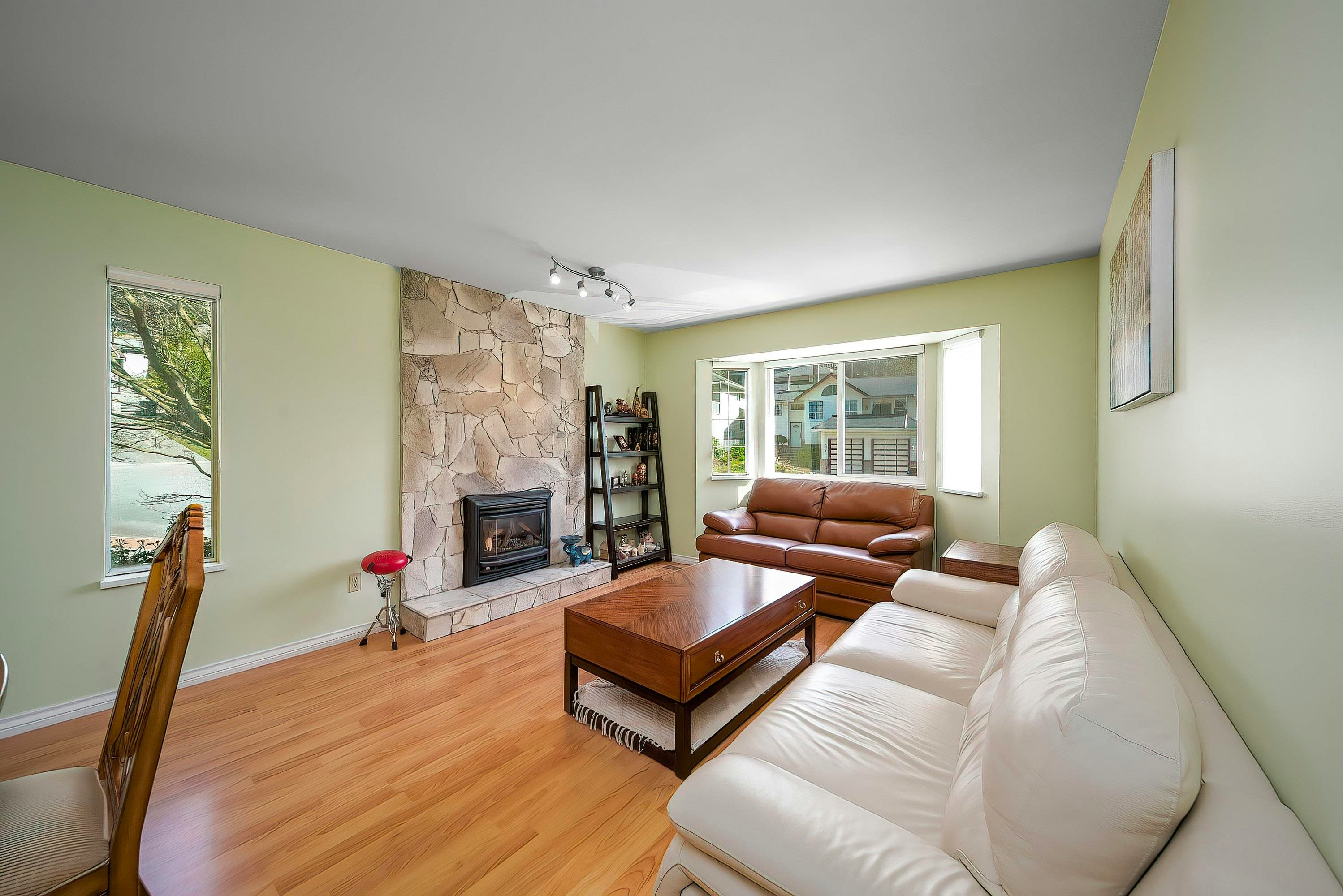 11 Harbour Place, Port Moody, BC, V3H 4J8 - 12