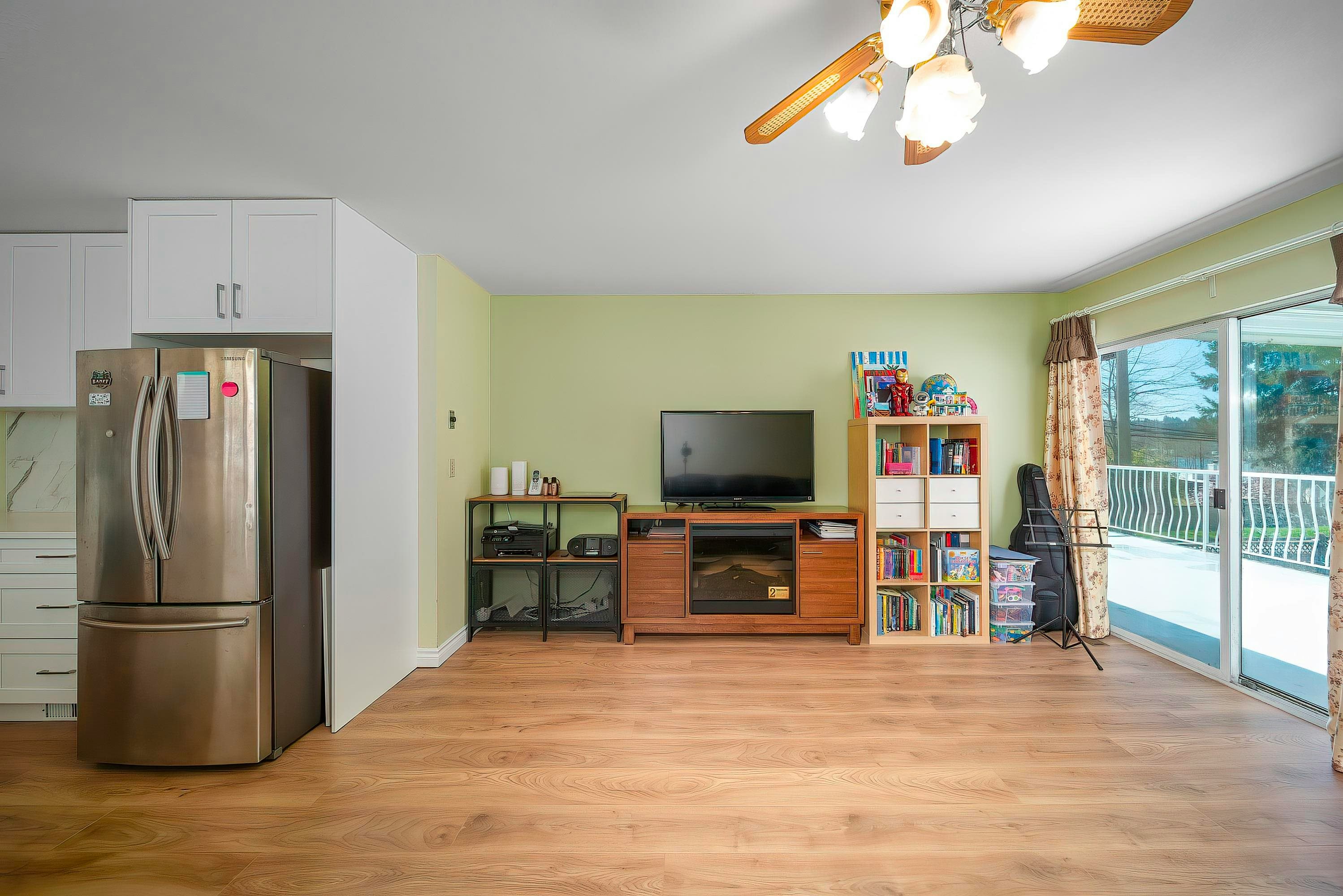 11 Harbour Place, Port Moody, BC, V3H 4J8 - 10