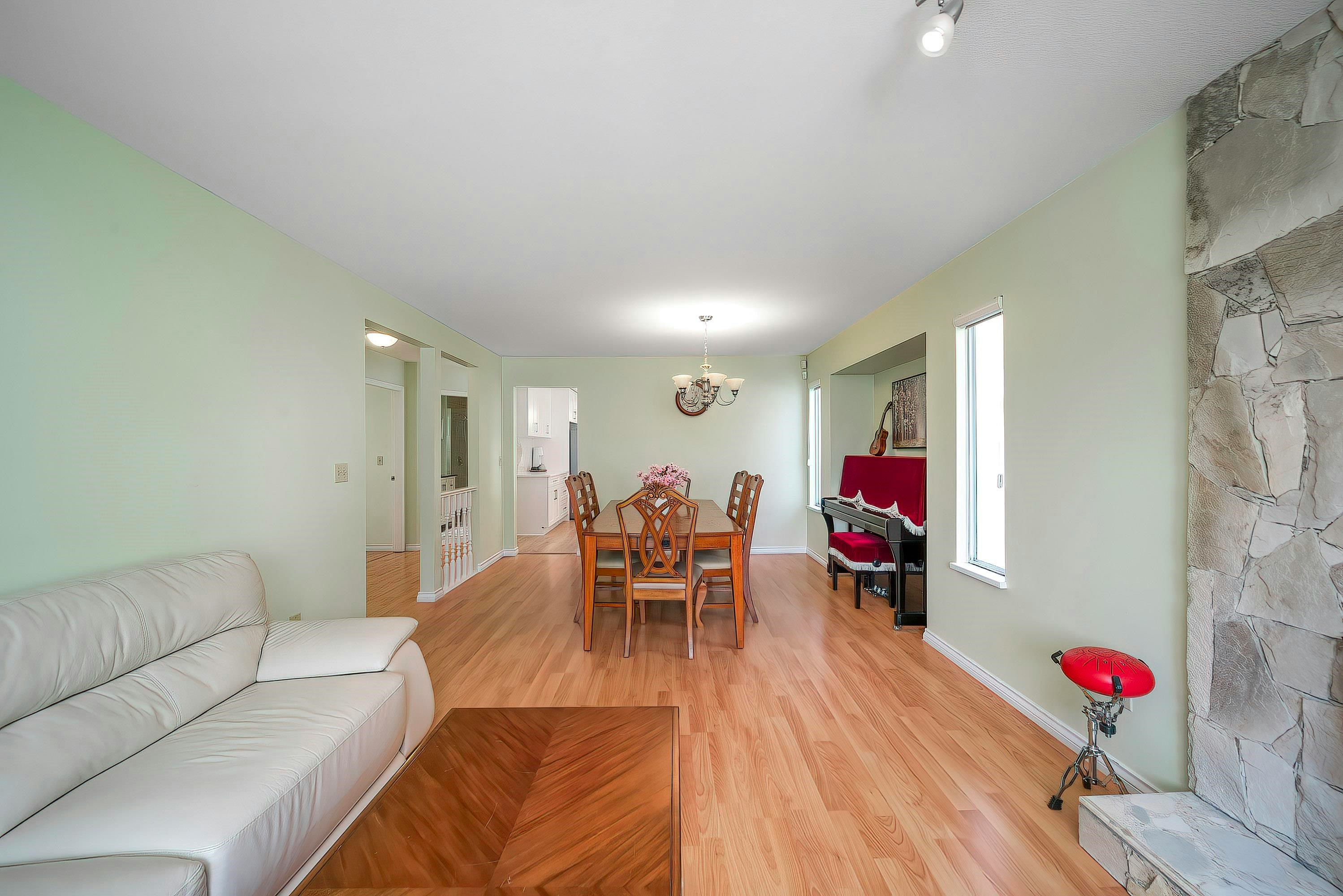11 Harbour Place, Port Moody, BC, V3H 4J8 - 16