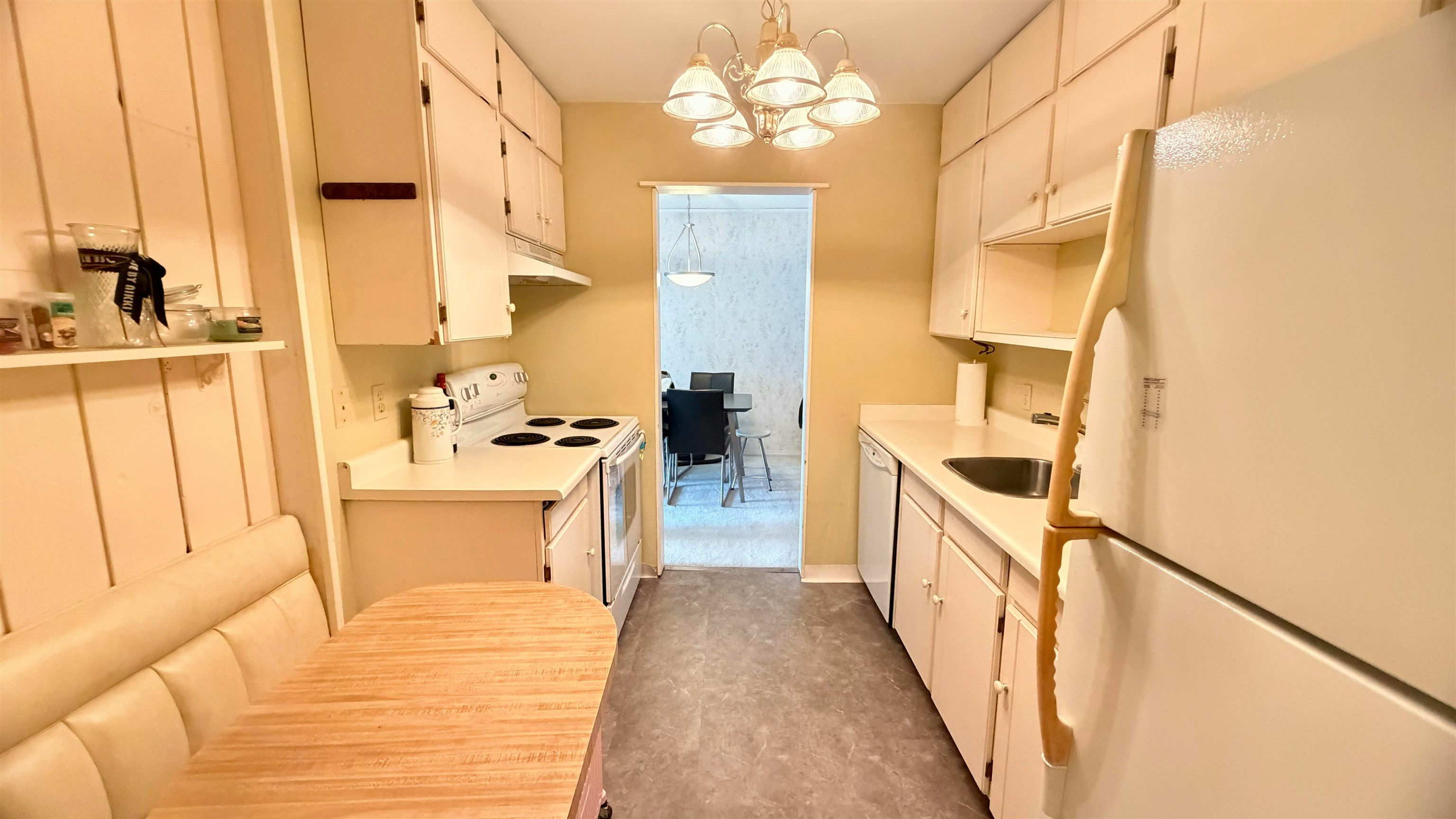 315-8720 No. 1 Road, Richmond, BC, V7C 4L5 - 2