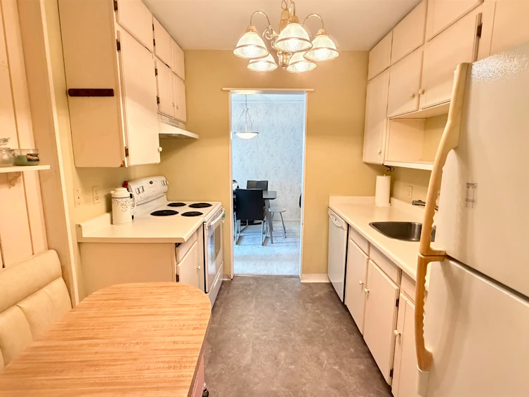 315-8720 No. 1 Road, Richmond, BC, V7C 4L5 - 2