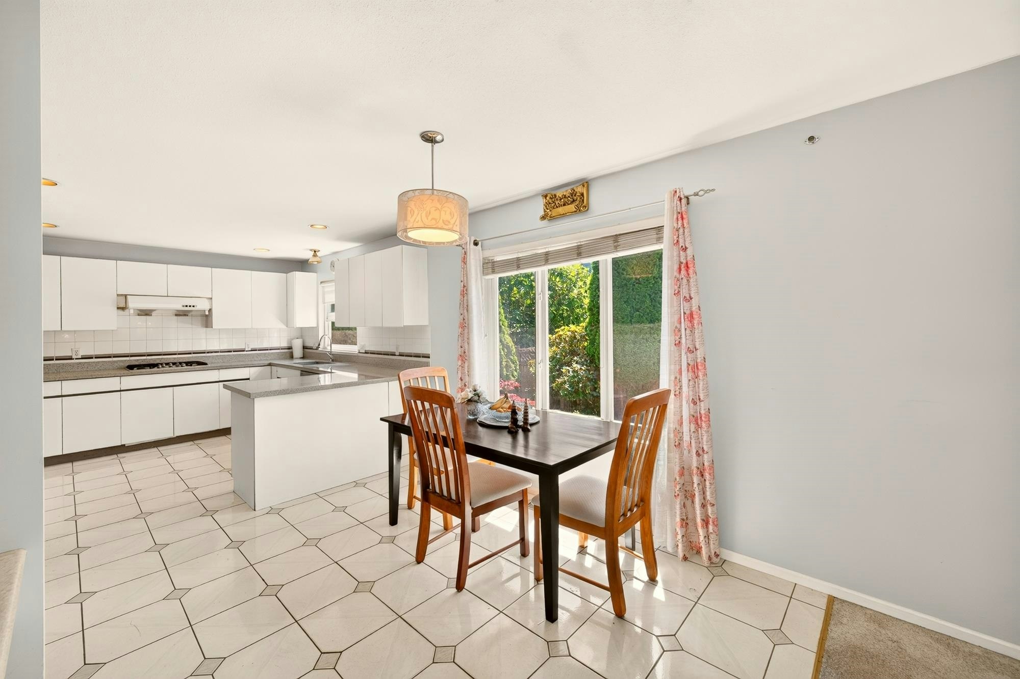 22637 Fraserbank Crescent, Richmond, BC, V6V 2L8 - 8