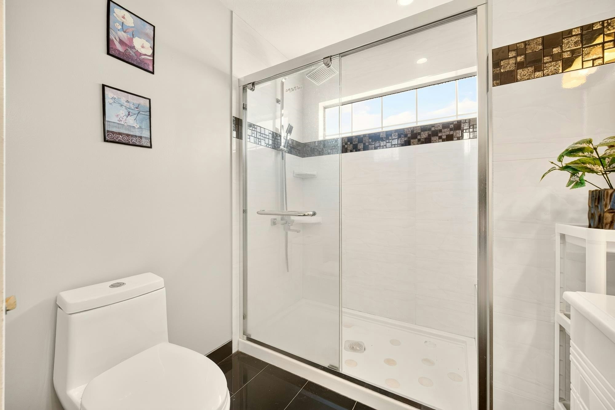 22637 Fraserbank Crescent, Richmond, BC, V6V 2L8 - 25