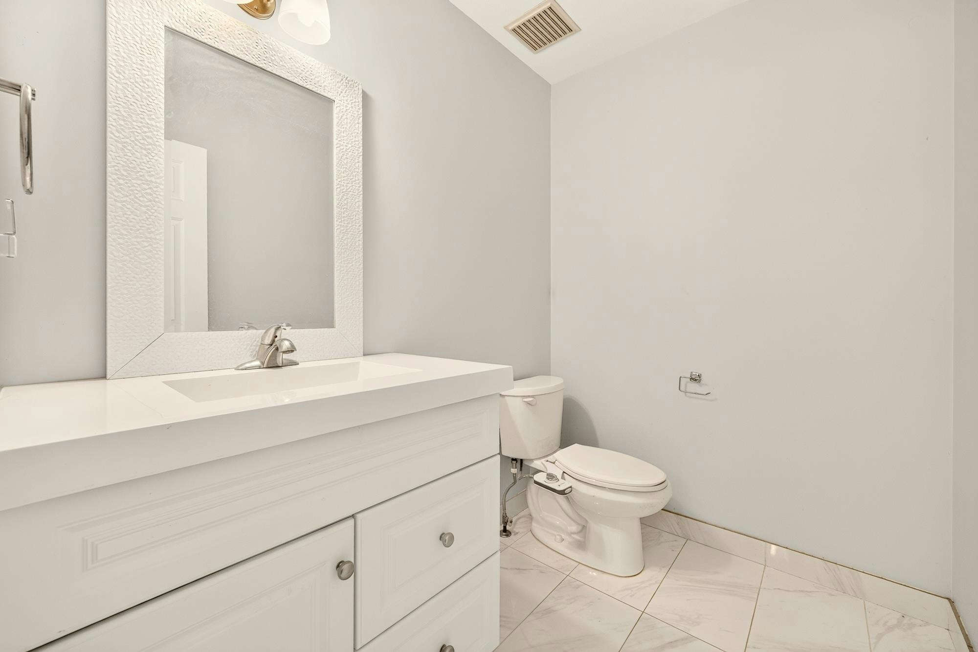 22637 Fraserbank Crescent, Richmond, BC, V6V 2L8 - 19