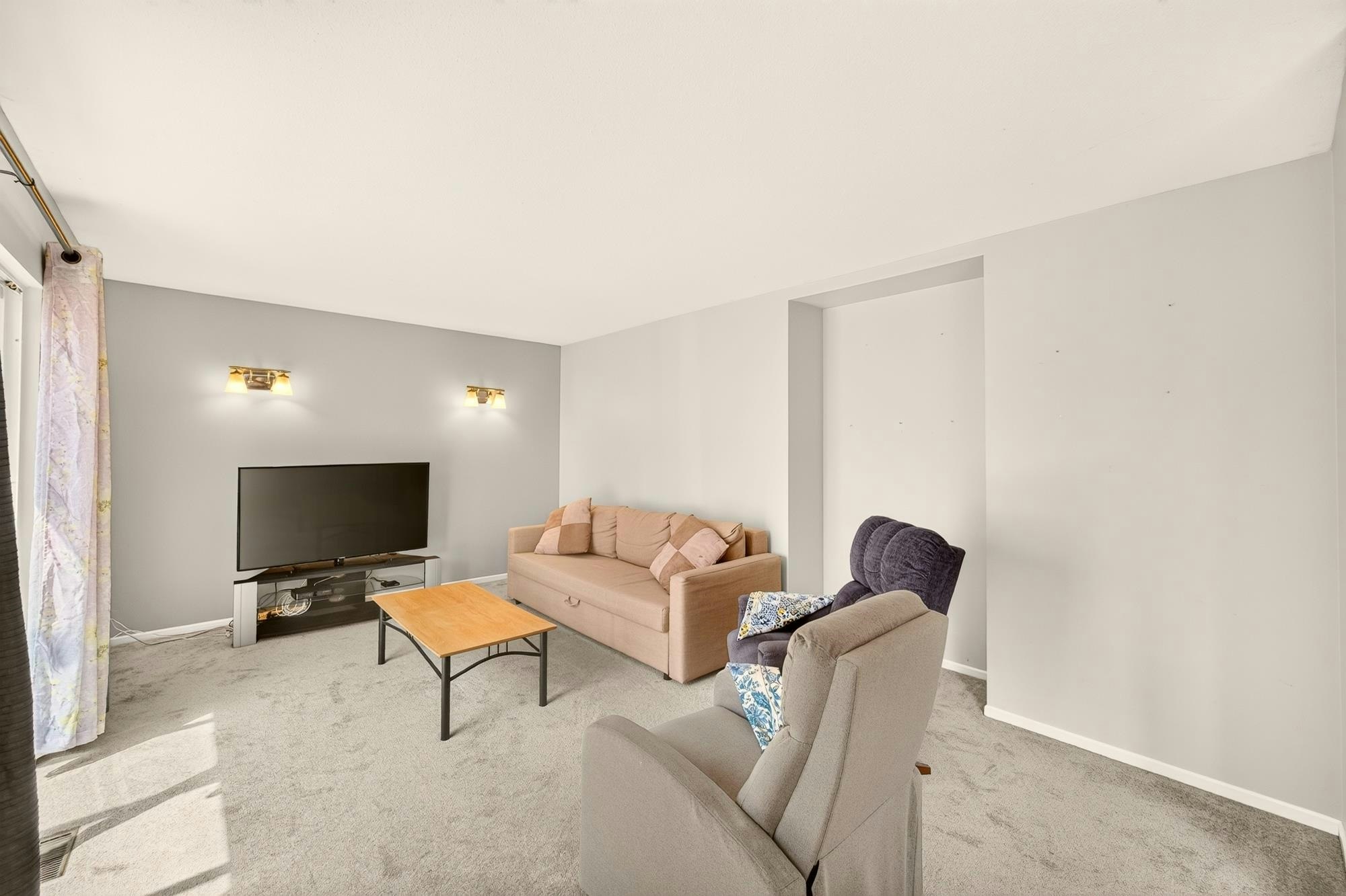 22637 Fraserbank Crescent, Richmond, BC, V6V 2L8 - 10