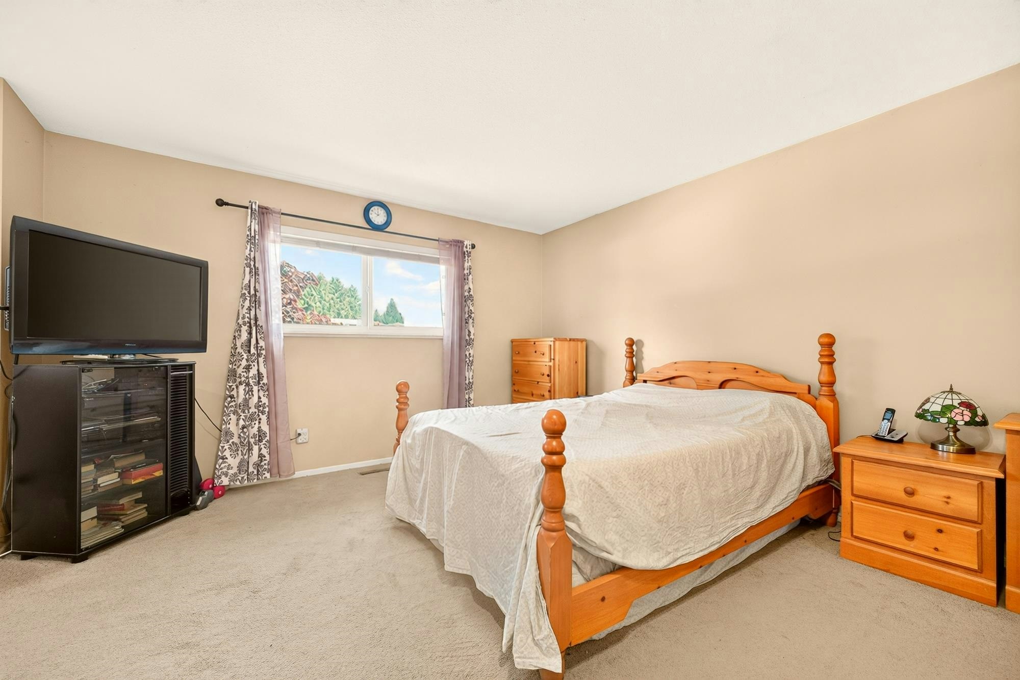22637 Fraserbank Crescent, Richmond, BC, V6V 2L8 - 16