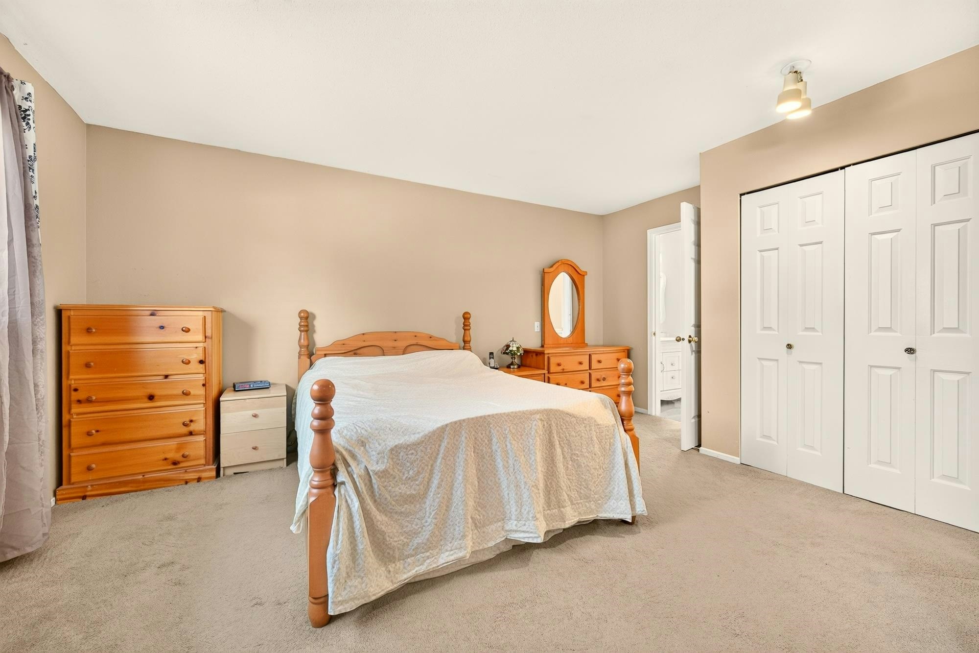 22637 Fraserbank Crescent, Richmond, BC, V6V 2L8 - 17
