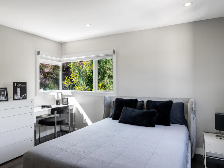 2496 Ottawa Avenue, West Vancouver, BC, V7V 2T1 - 24