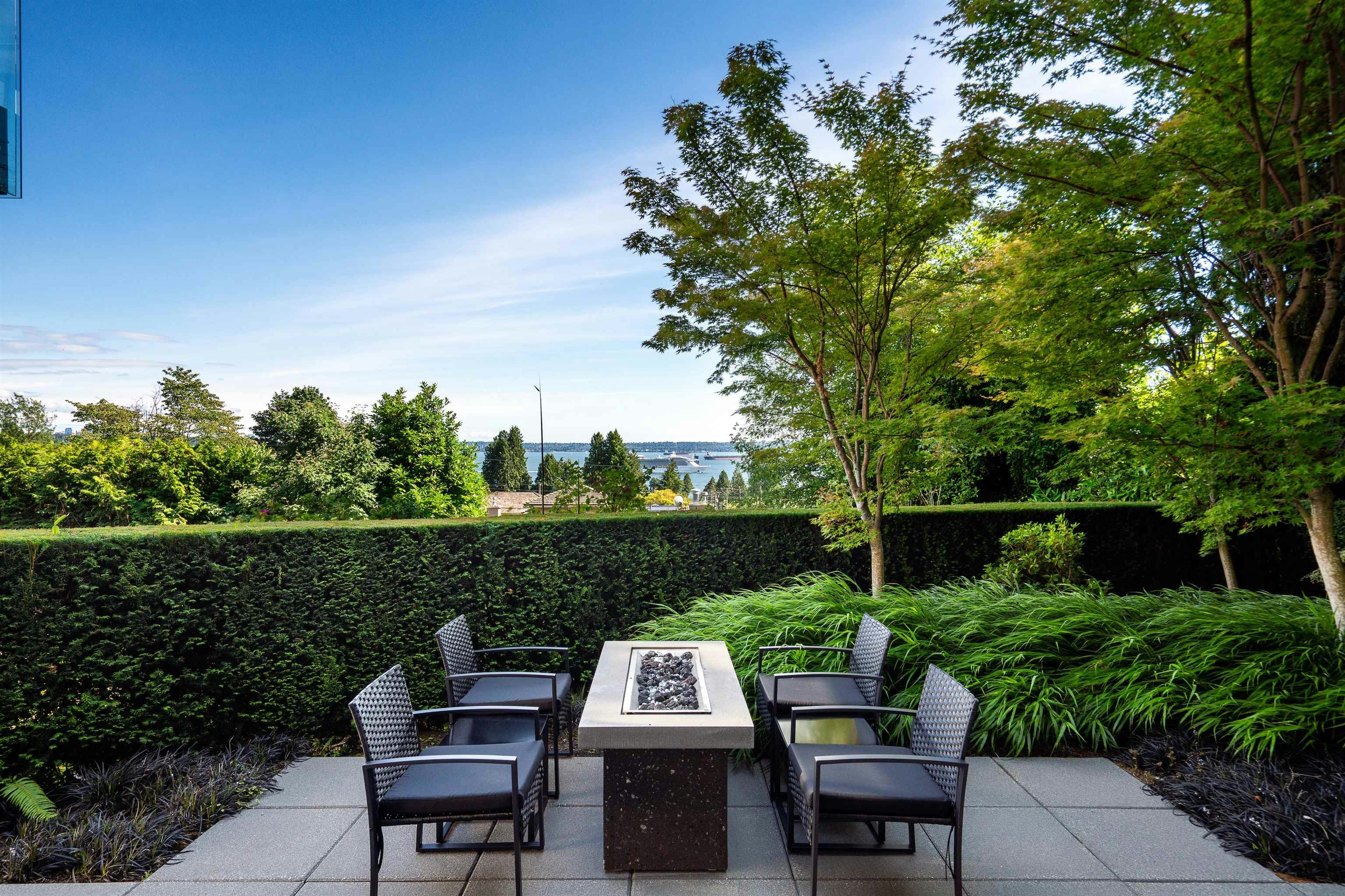 2496 Ottawa Avenue, West Vancouver, BC, V7V 2T1 - 8