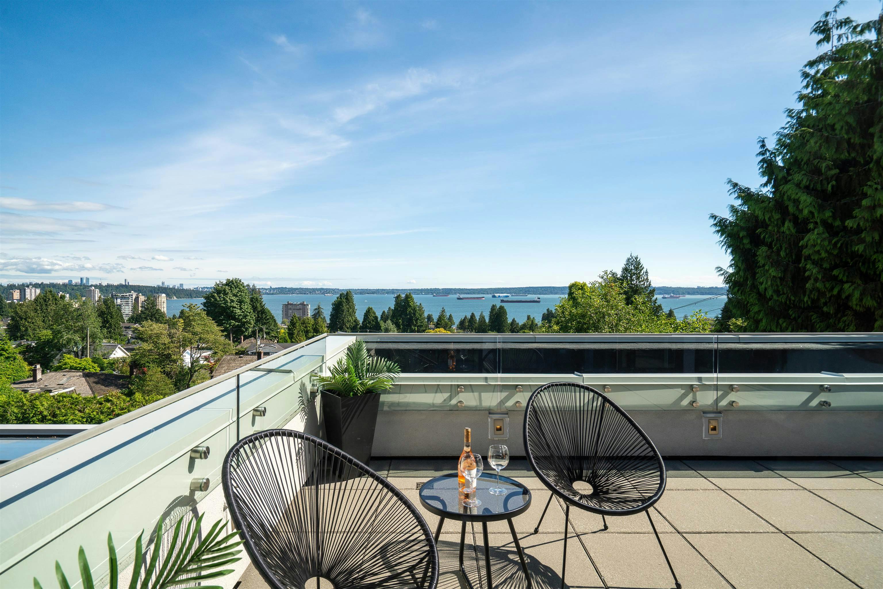 2496 Ottawa Avenue, West Vancouver, BC, V7V 2T1 - 22