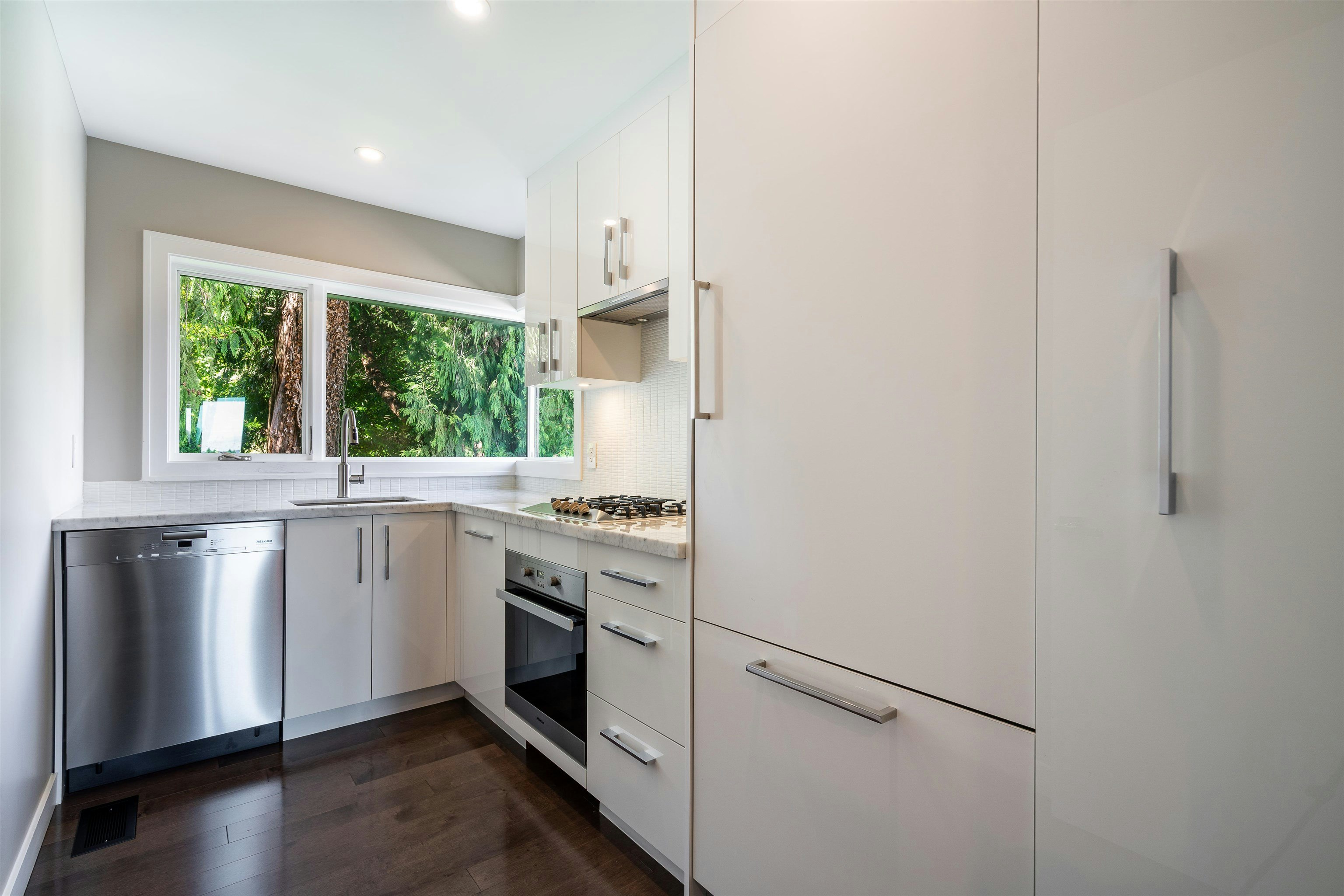 2496 Ottawa Avenue, West Vancouver, BC, V7V 2T1 - 18