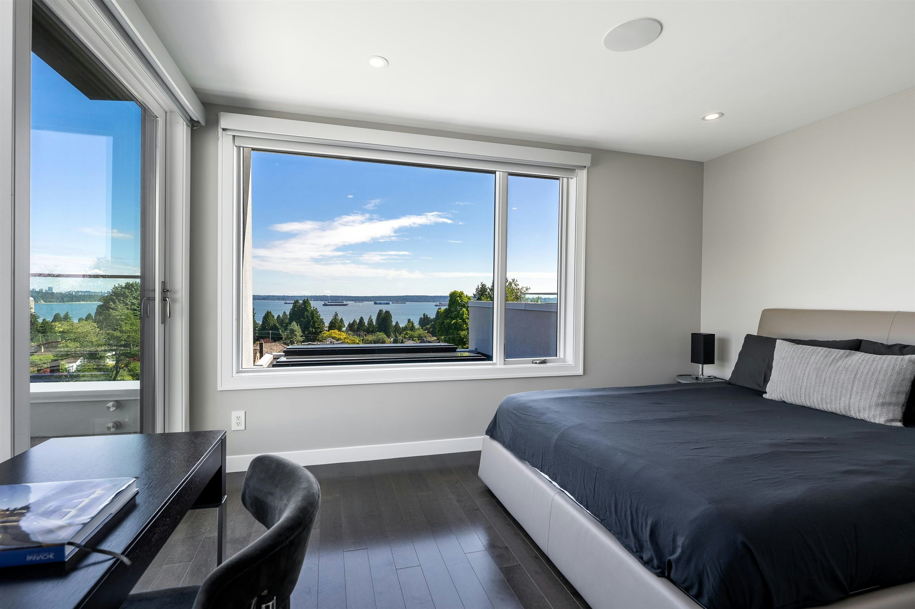 2496 Ottawa Avenue, West Vancouver, BC, V7V 2T1 - 23