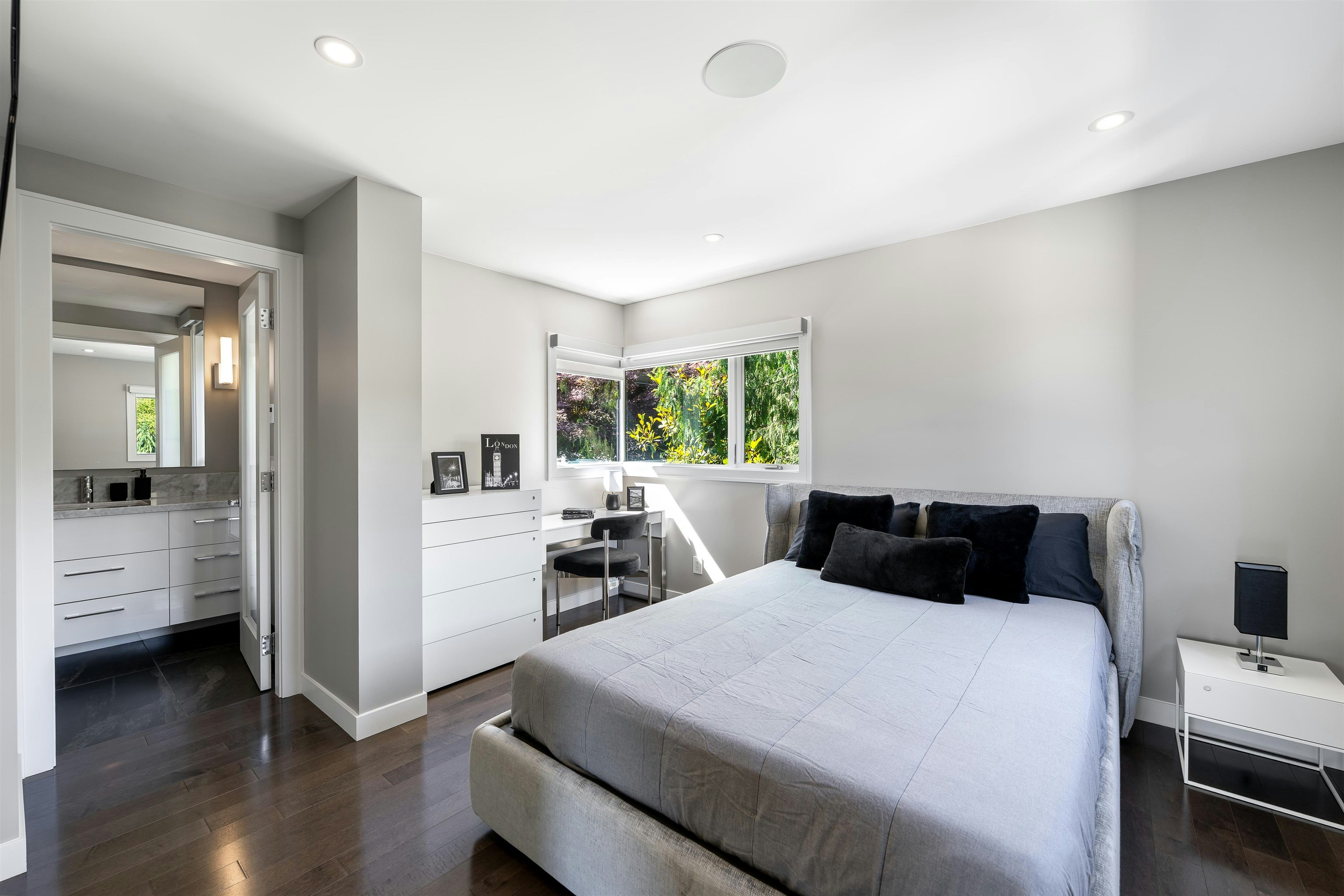 2496 Ottawa Avenue, West Vancouver, BC, V7V 2T1 - 25