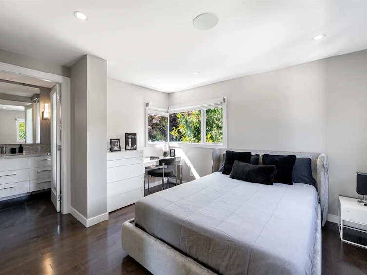 2496 Ottawa Avenue, West Vancouver, BC, V7V 2T1 - 25