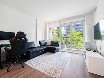 202-3809 Evergreen Place - 5