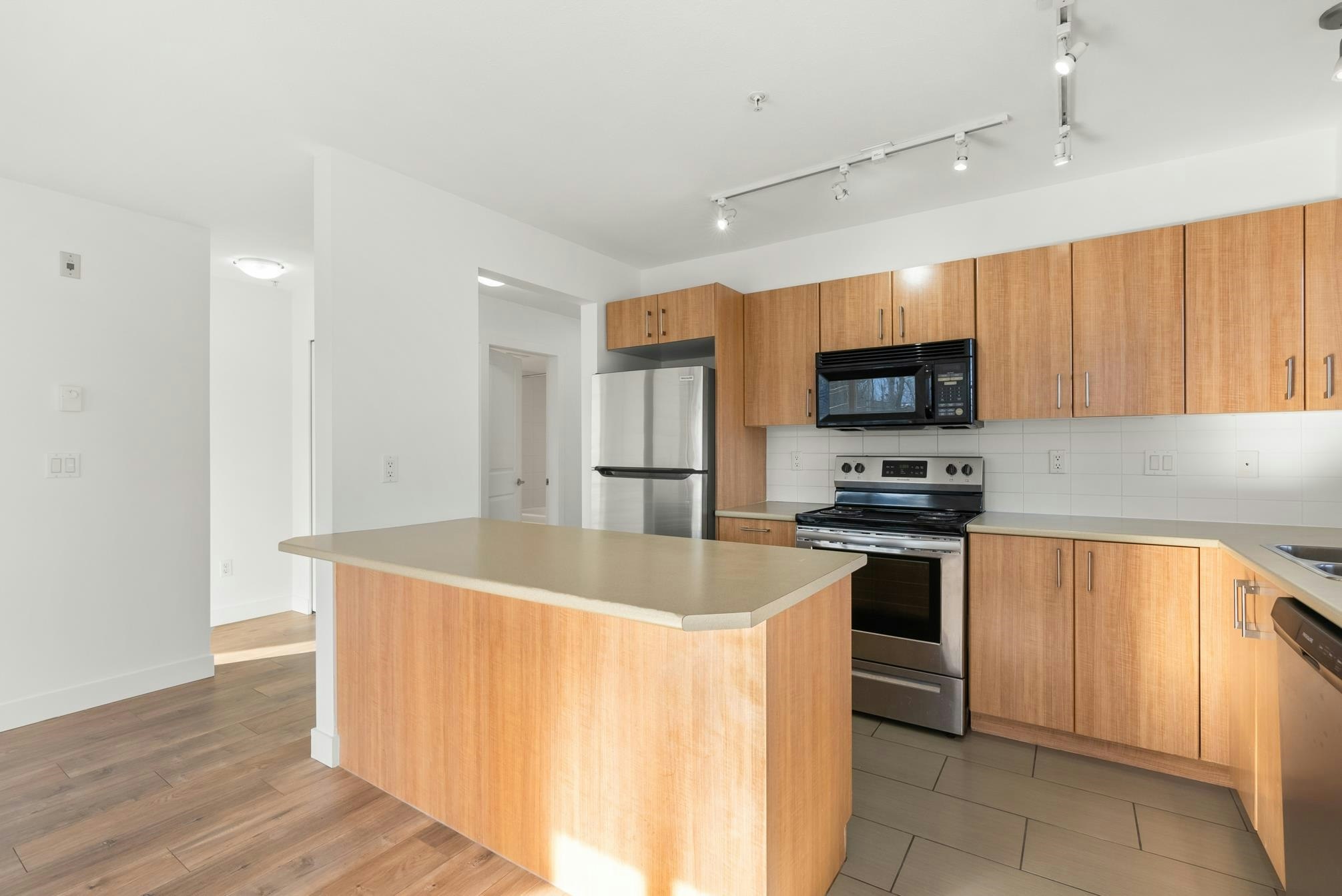 203-45561 Yale Road, Chilliwack, BC, V2P 0A8 - 4