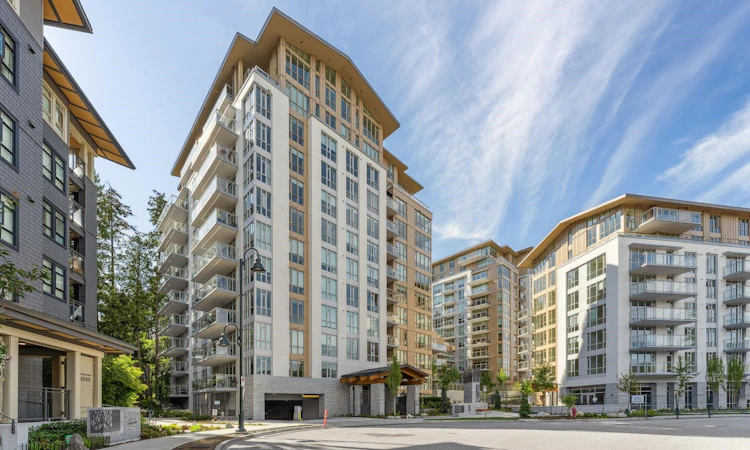 206-2325 Emery Court
