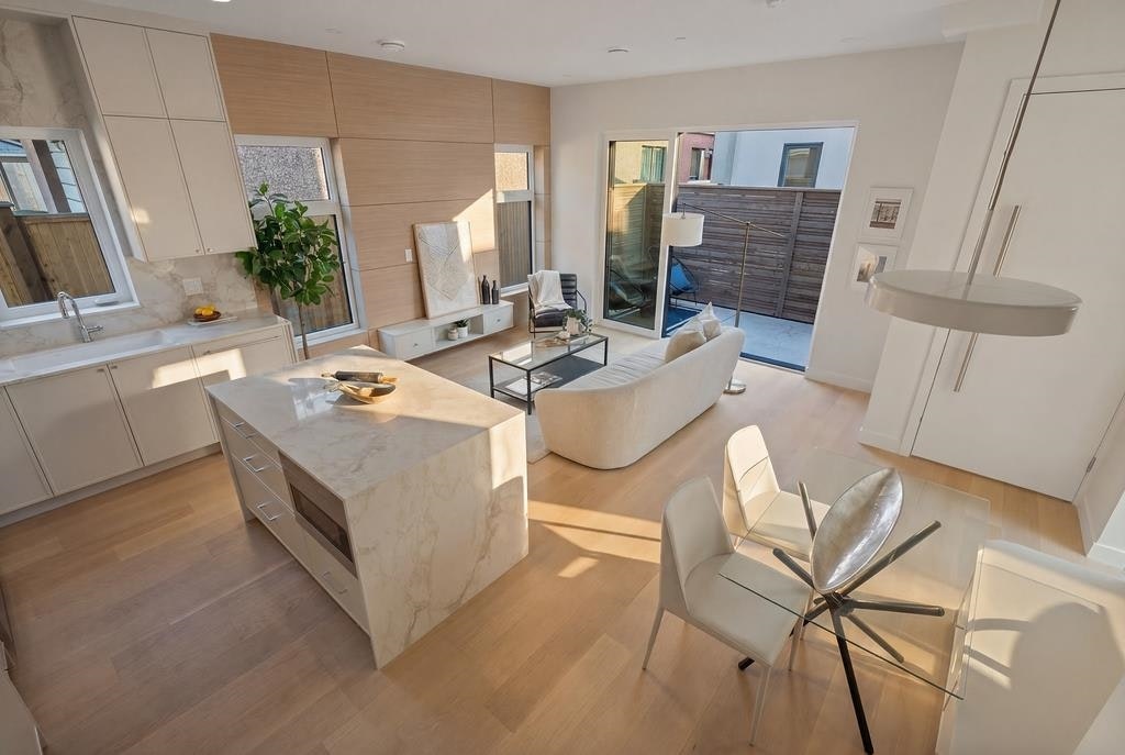 366 E 23rd Avenue, Vancouver, BC, V5V 1X5 - 17