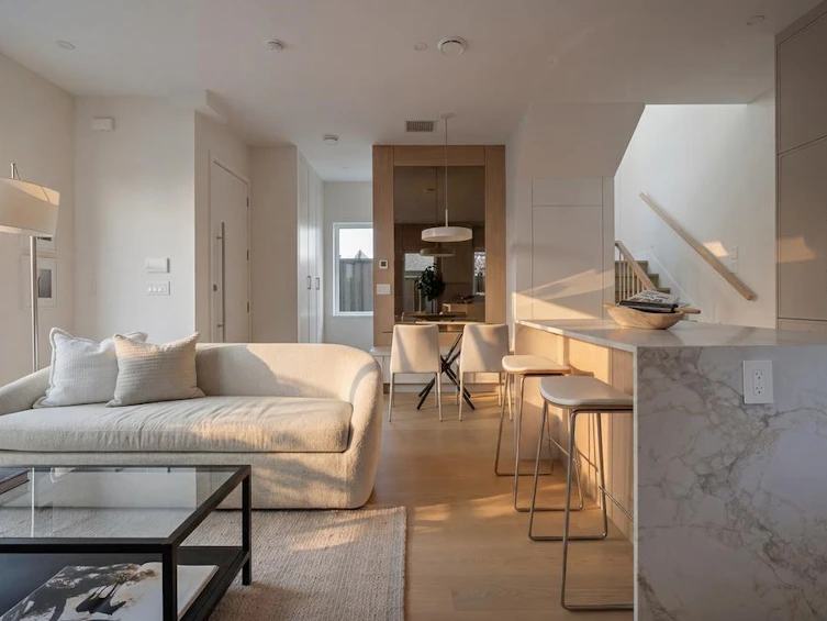 366 E 23rd Avenue, Vancouver, BC, V5V 1X5 - 9