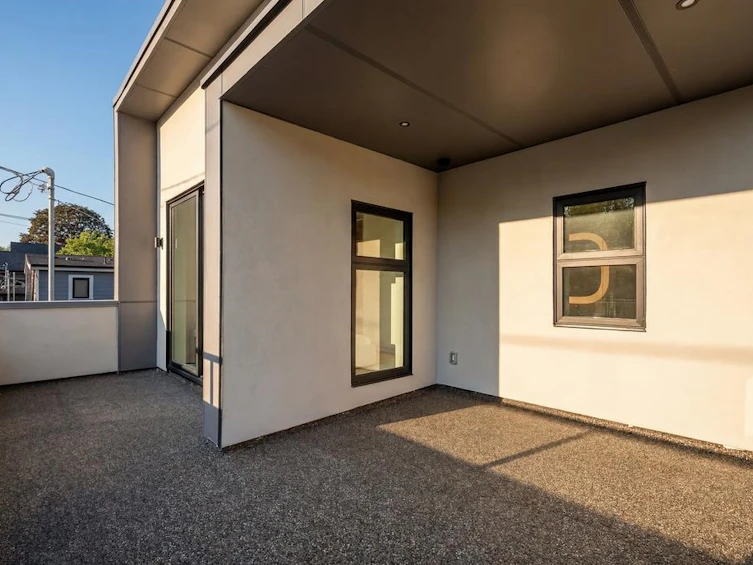 366 E 23rd Avenue, Vancouver, BC, V5V 1X5 - 24