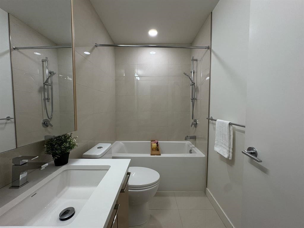321-4033 May Drive, Richmond, BC, V6X 0T3 - 7