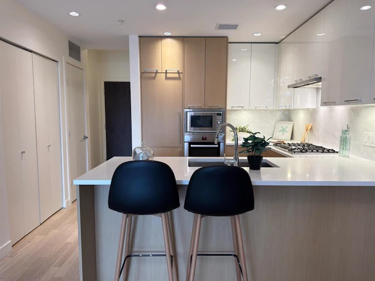 321-4033 May Drive, Richmond, BC, V6X 0T3 - 4