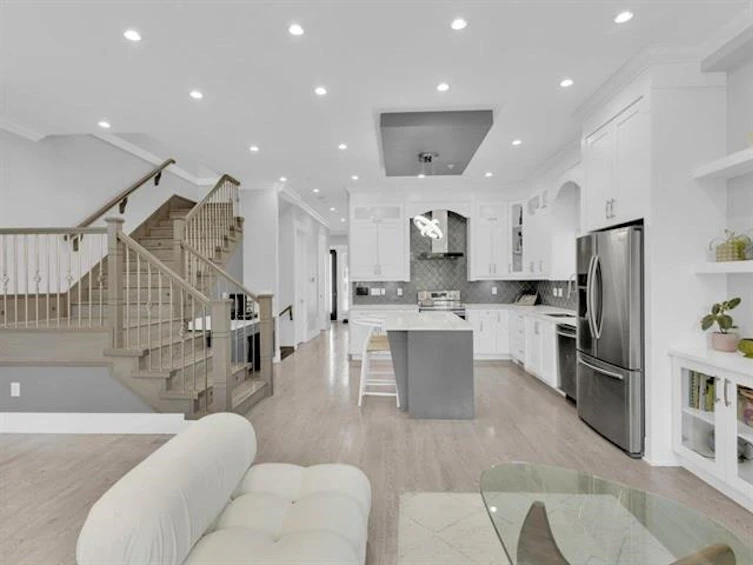 15456 Russell Avenue, Surrey, BC, V4B 2R3 - 18