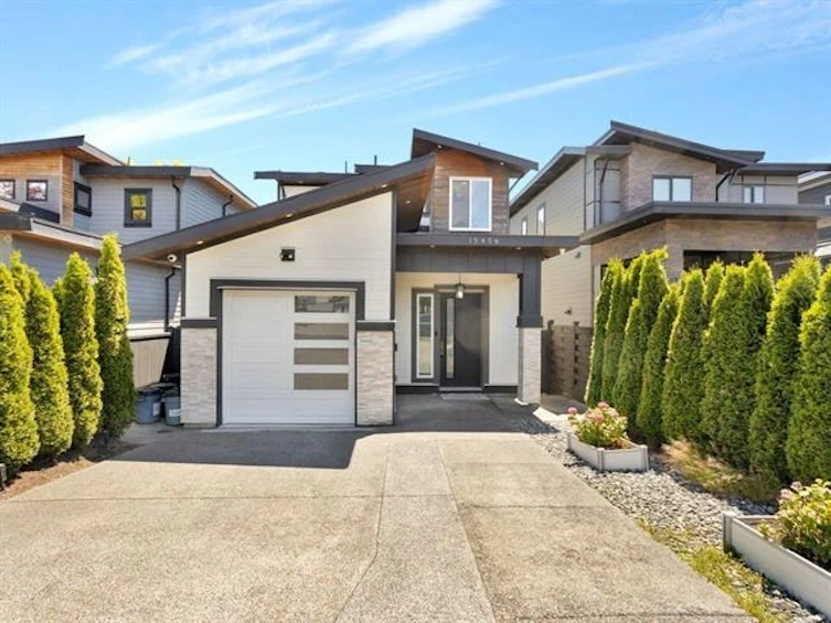 15456 Russell Avenue, Surrey, BC, V4B 2R3