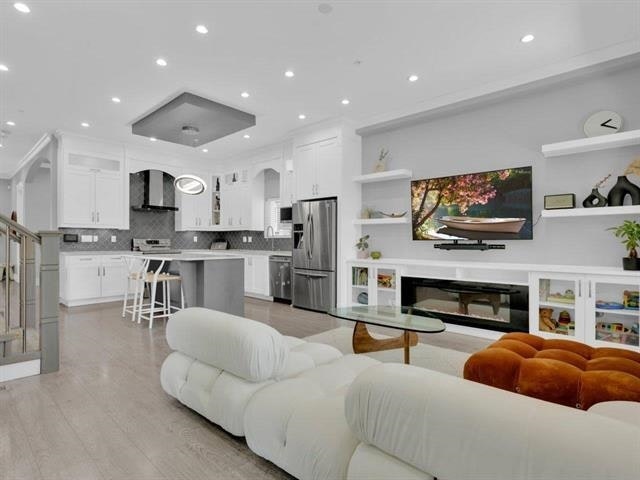 15456 Russell Avenue, Surrey, BC, V4B 2R3 - 6