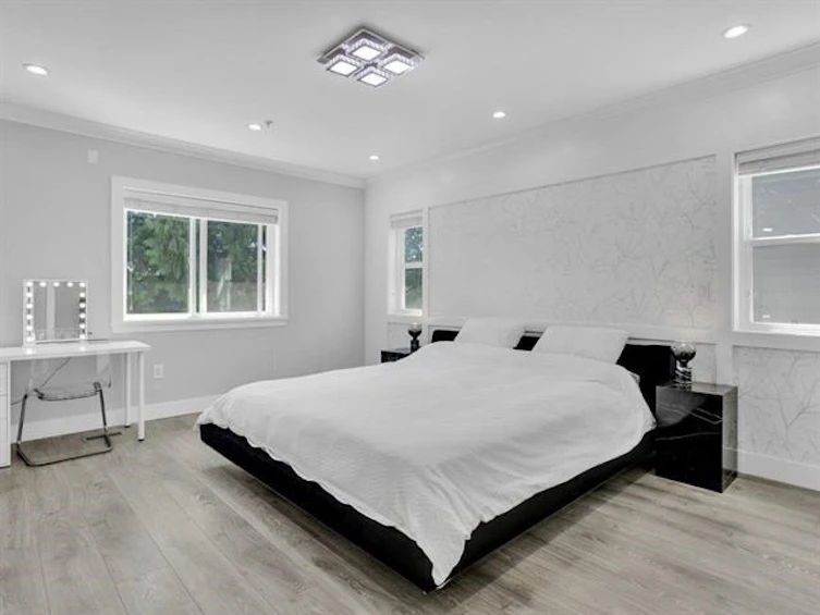 15456 Russell Avenue, Surrey, BC, V4B 2R3 - 12
