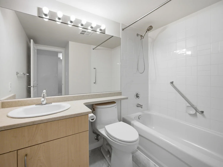 1503-3520 Crowley Drive, Vancouver, BC, V5R 6G9 - 23