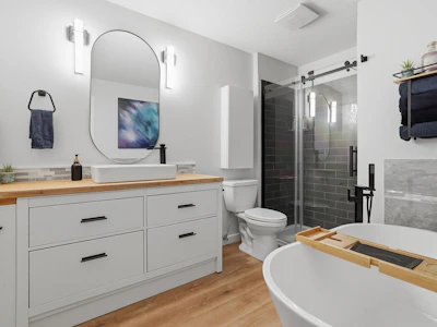 161-15168 36 Avenue - 2