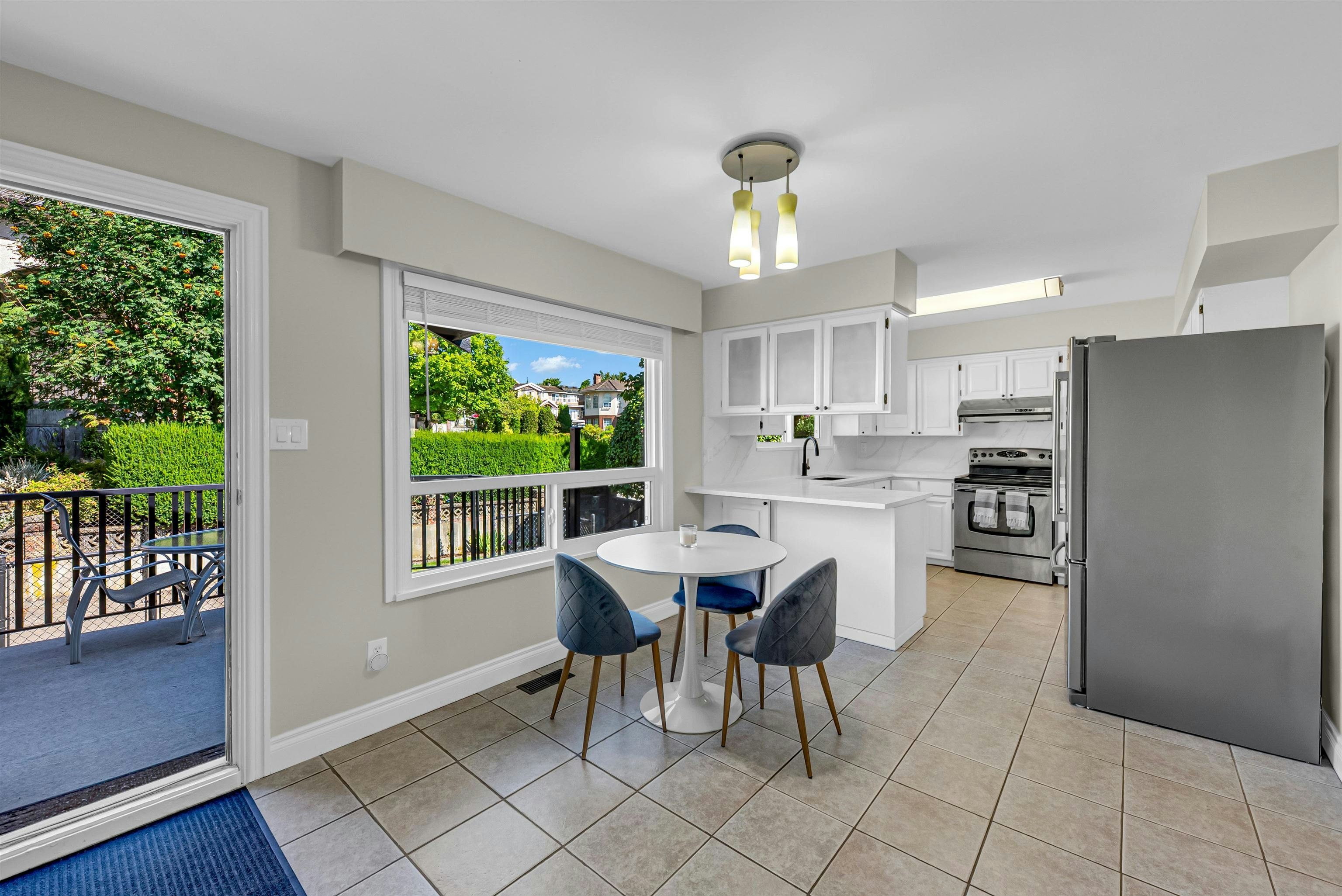 7347 Queenston Court, Burnaby, BC, V5A 3M5 - 10