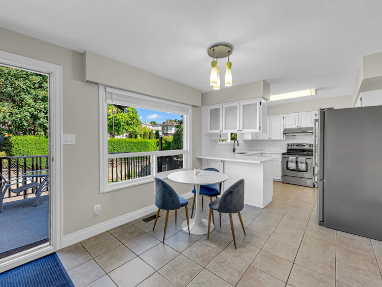 7347 Queenston Court, Burnaby, BC, V5A 3M5 - 10