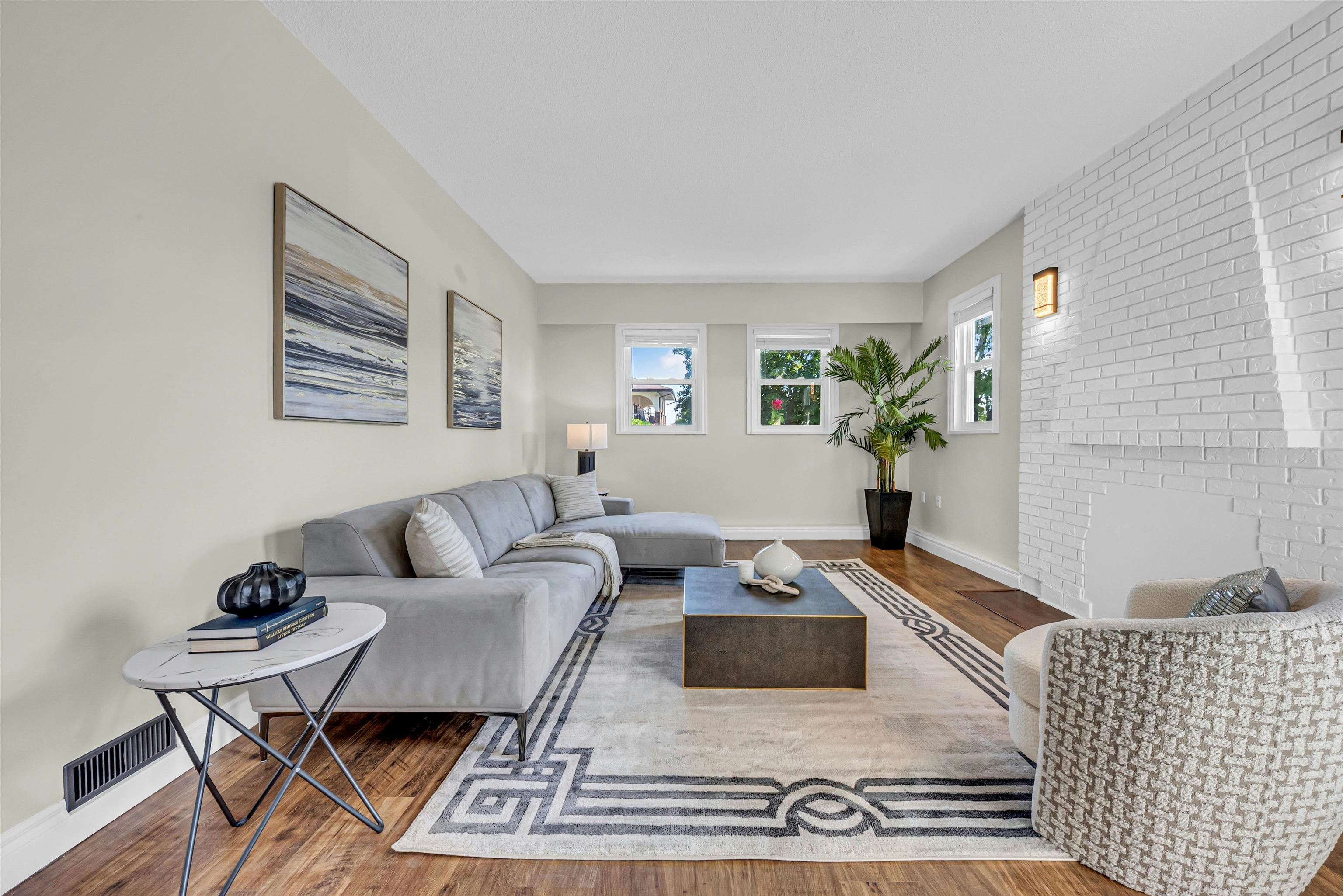 7347 Queenston Court, Burnaby, BC, V5A 3M5 - 13