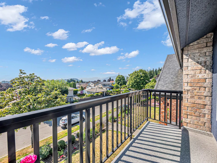 7347 Queenston Court, Burnaby, BC, V5A 3M5 - 33