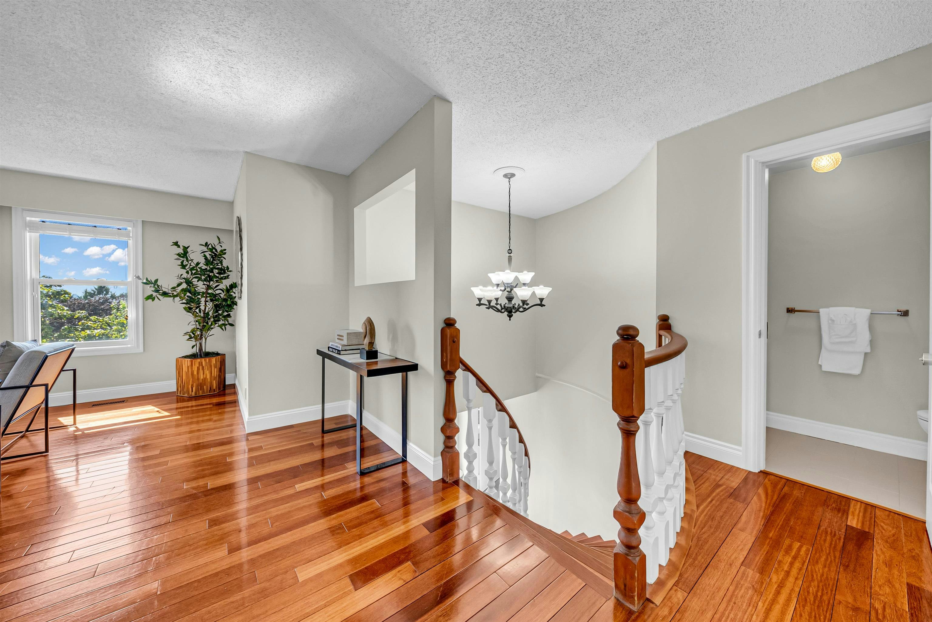 7347 Queenston Court, Burnaby, BC, V5A 3M5 - 20