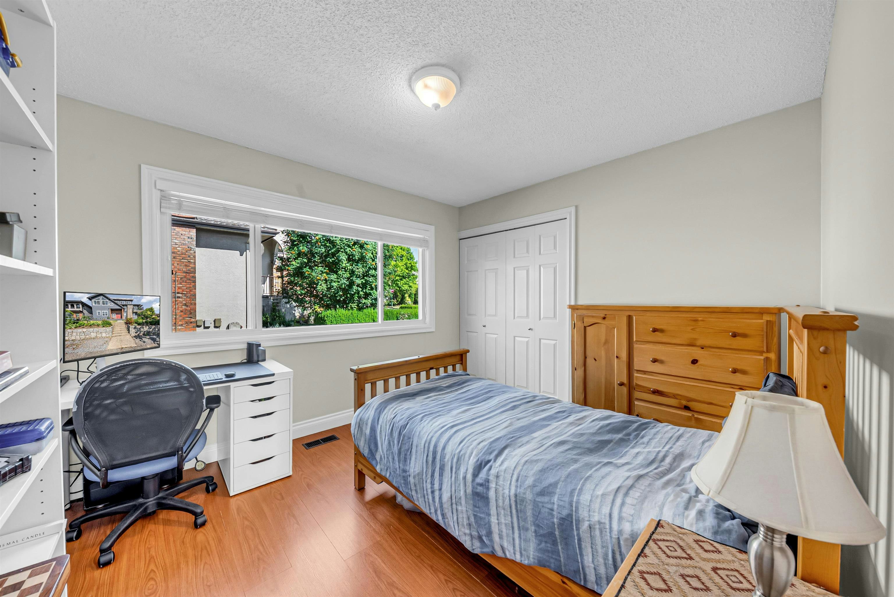 7347 Queenston Court, Burnaby, BC, V5A 3M5 - 17