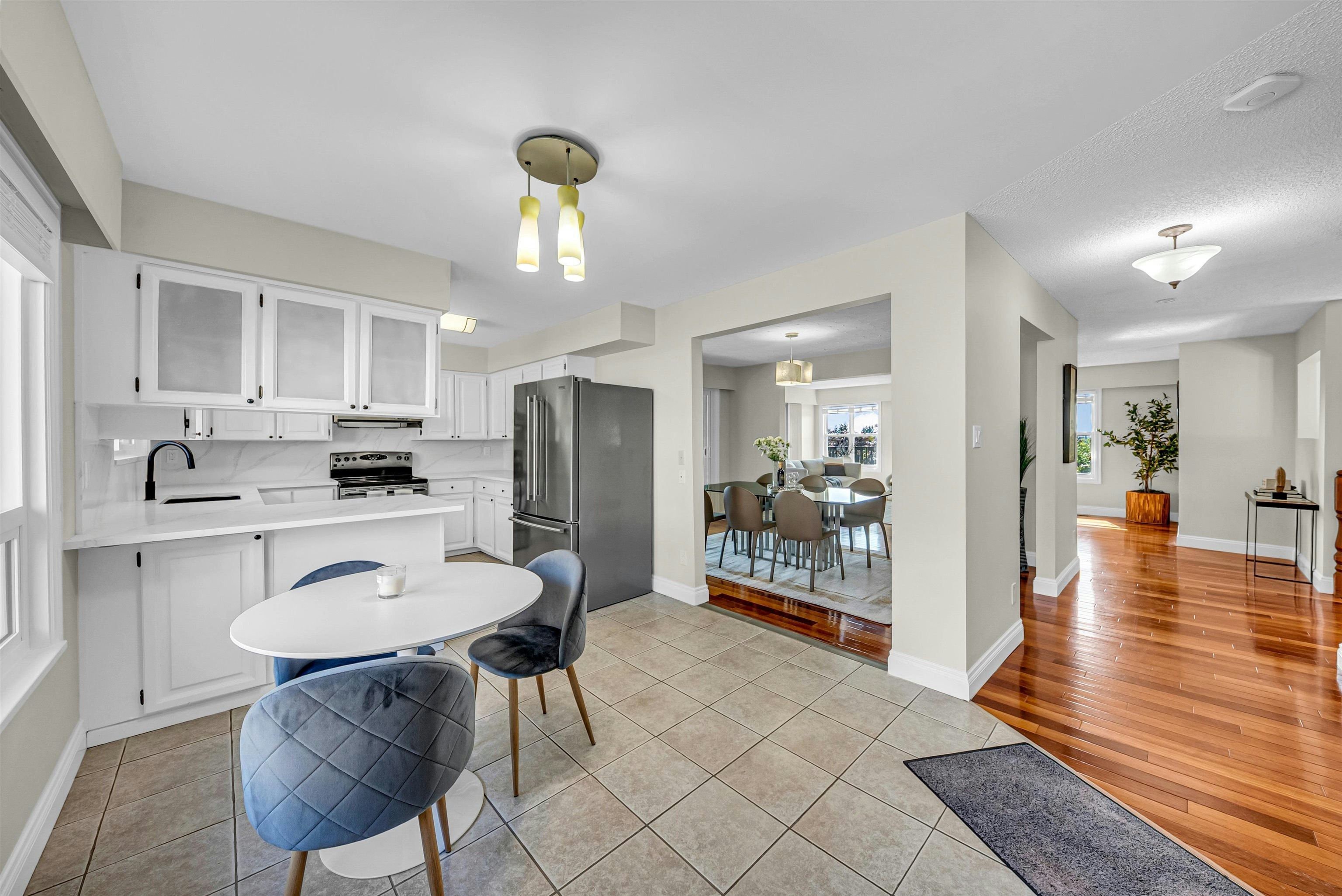 7347 Queenston Court, Burnaby, BC, V5A 3M5 - 9