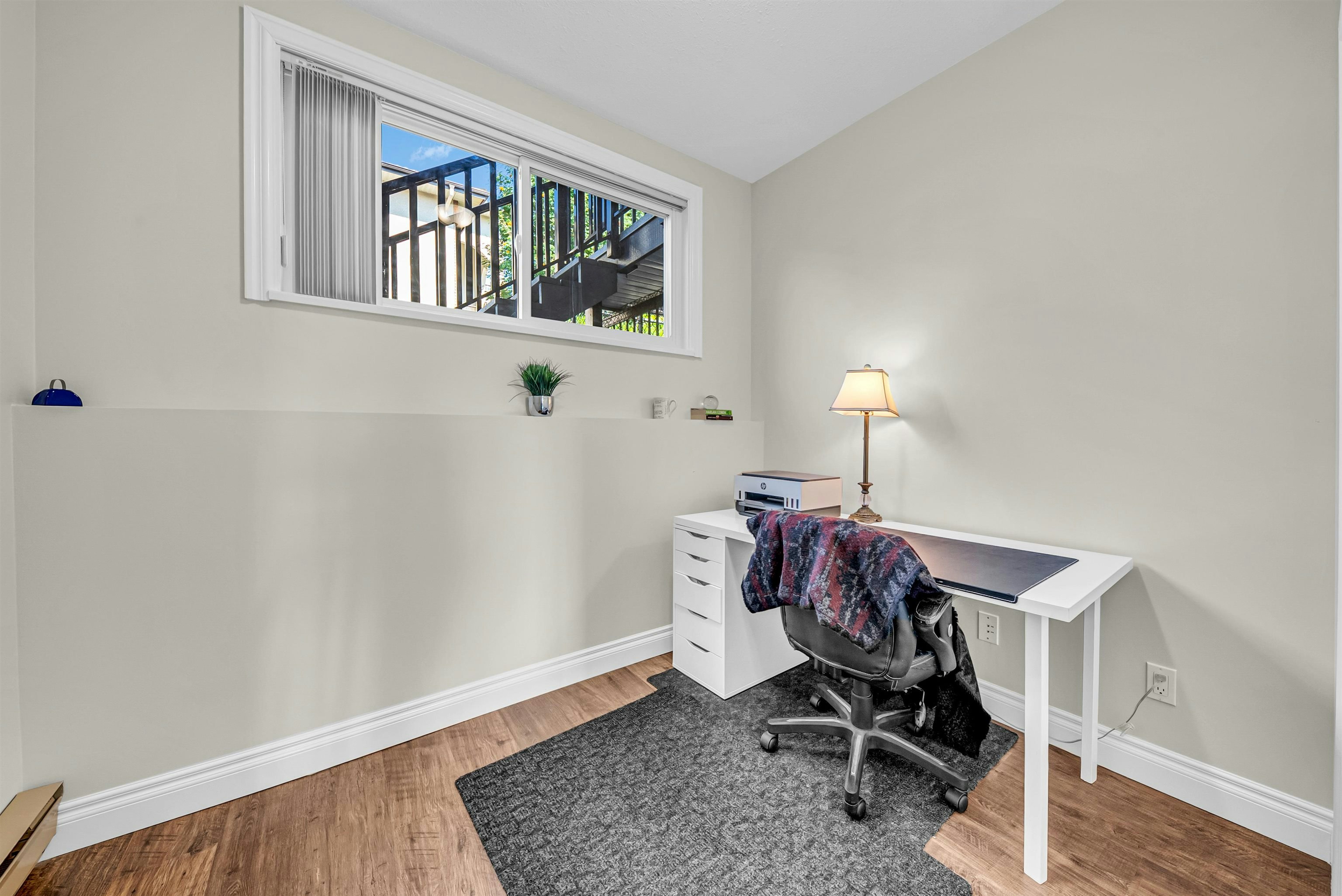 7347 Queenston Court, Burnaby, BC, V5A 3M5 - 28