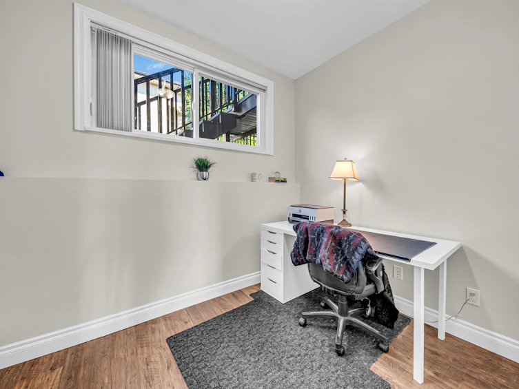 7347 Queenston Court, Burnaby, BC, V5A 3M5 - 28