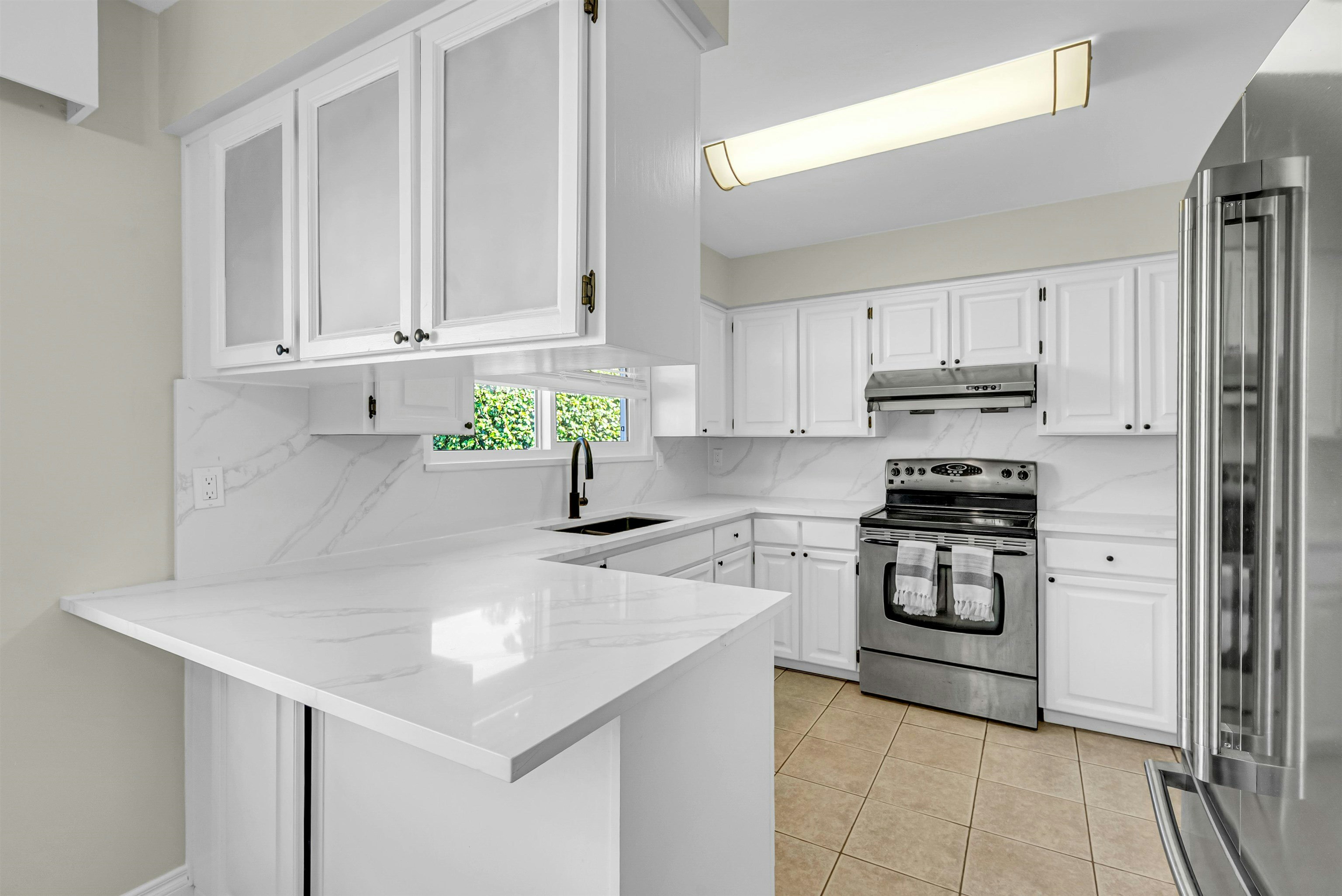 7347 Queenston Court, Burnaby, BC, V5A 3M5 - 8