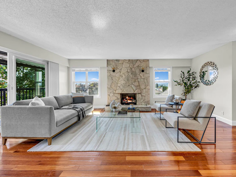 7347 Queenston Court, Burnaby, BC, V5A 3M5 - 2