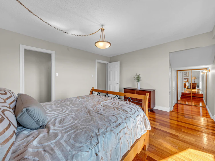 7347 Queenston Court, Burnaby, BC, V5A 3M5 - 15