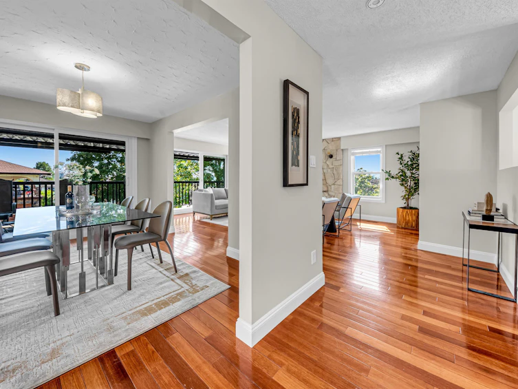 7347 Queenston Court, Burnaby, BC, V5A 3M5 - 7