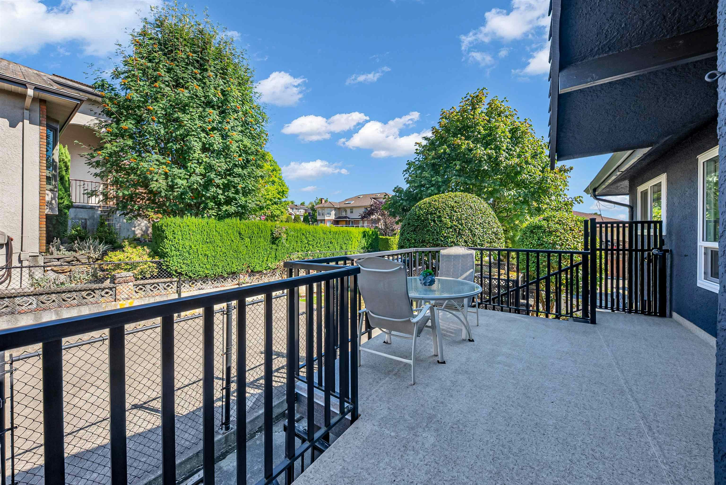 7347 Queenston Court, Burnaby, BC, V5A 3M5 - 34