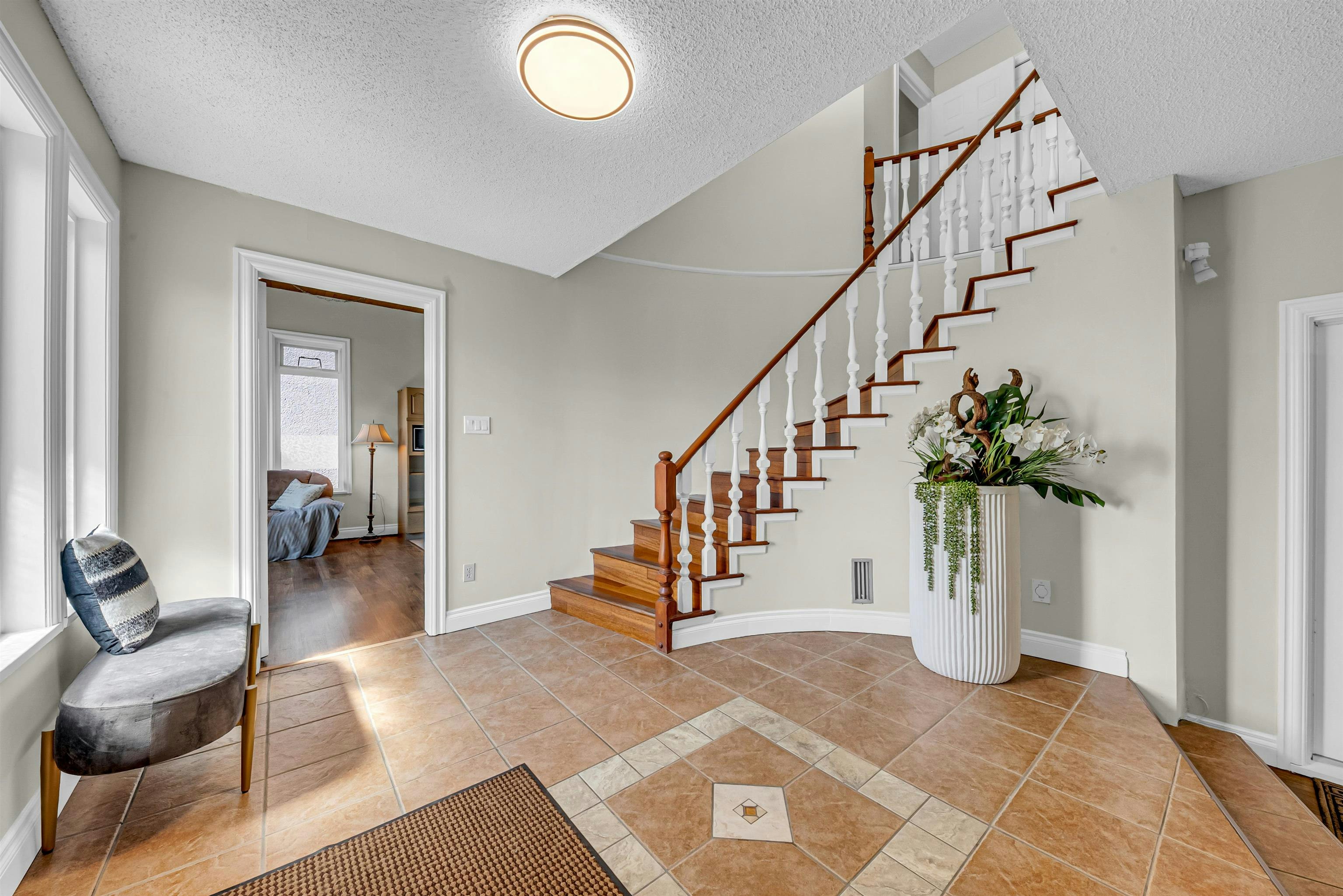 7347 Queenston Court, Burnaby, BC, V5A 3M5 - 22