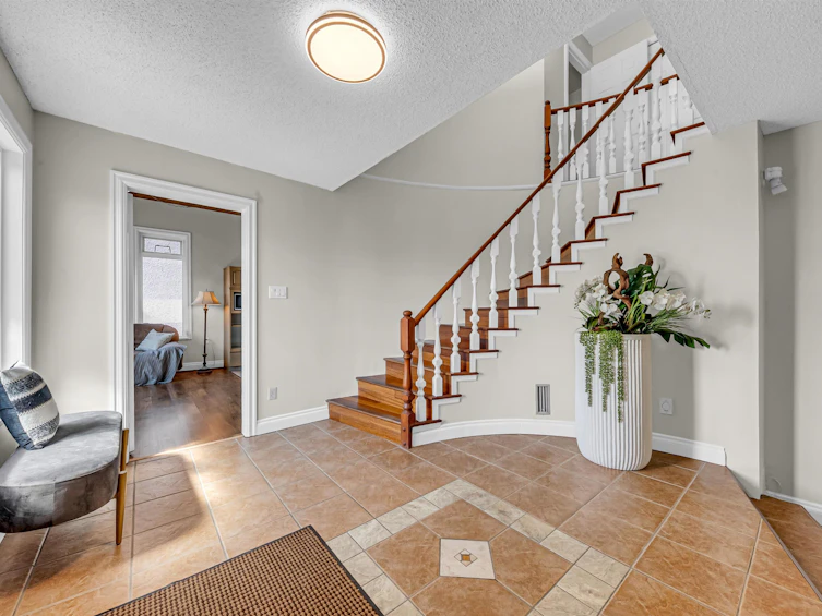 7347 Queenston Court, Burnaby, BC, V5A 3M5 - 22